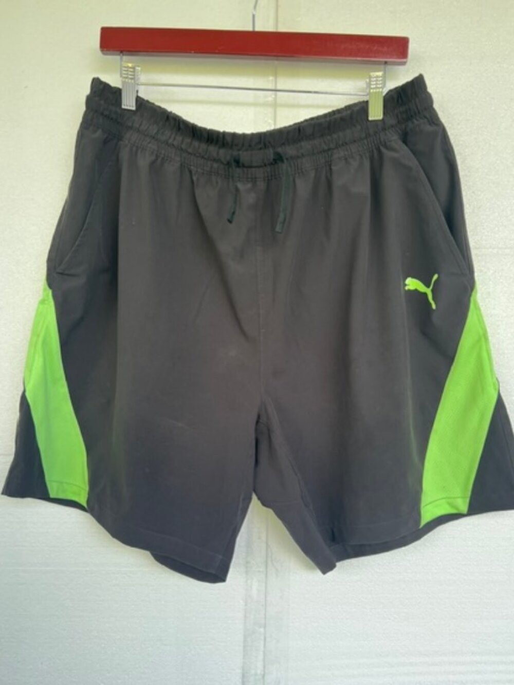 Puma Stretch Woven 7" Training Shorts Black / Neon Green ( XL )